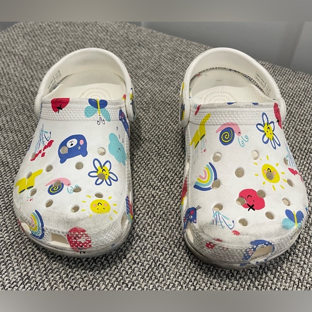 Crocs Kids' Classic Doodle Print Clog, Size 1